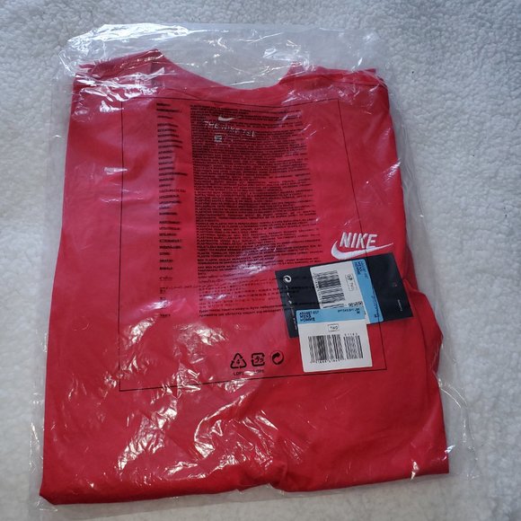 Nike Embroidered Shirt Red  Medium,  unisex - Picture 2 of 6